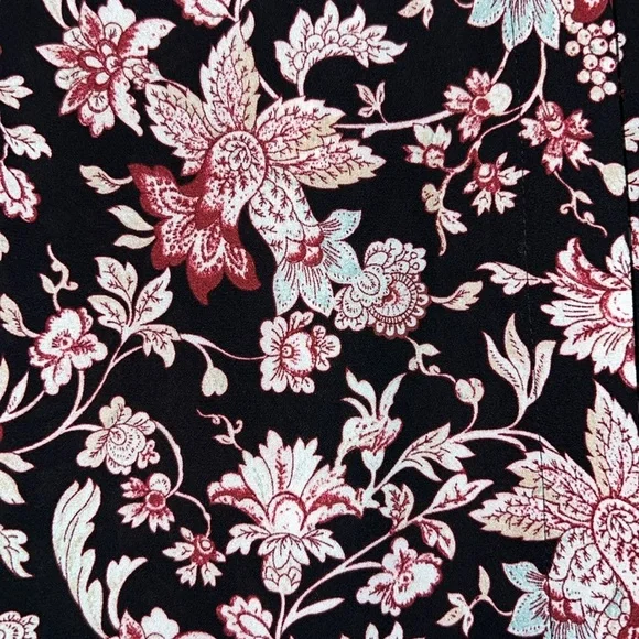 Floral button up blouse - Picture 2 of 4